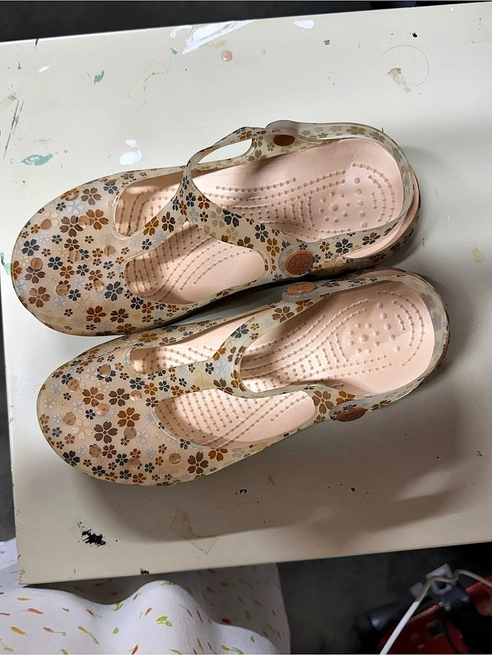 Crocs like Carlie Mary Jane Flats Floral Sandals Brown & Pink US 3.5